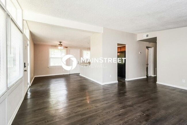 Photo - 3 Bedroom Pet-Friendly Home in FLORISSANT, MO with Main Street Renewal