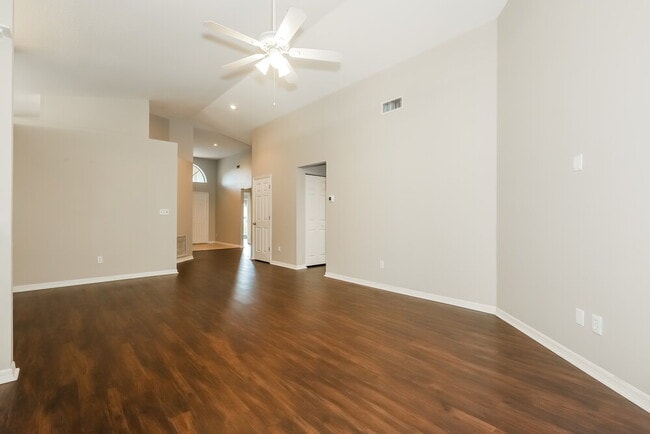 Photo - 1710 Wakefield Dr