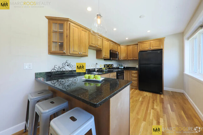 Building Photo - 2 Fayette St Unit Fayette St Rental