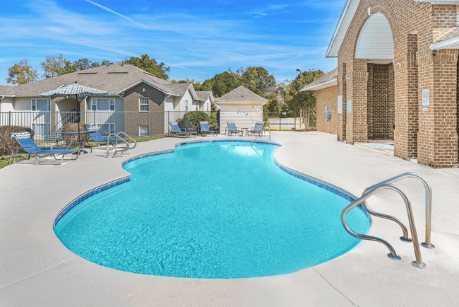 Oak Crest Apartments