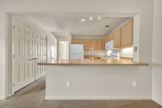 Photo - 3bed, 3bath 1164 sft appartment, W/D inclu... Unidad 131