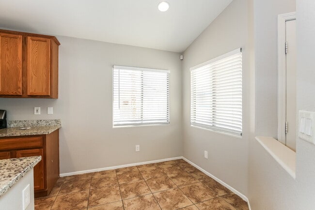 Photo - 5936 Crestmont Dr