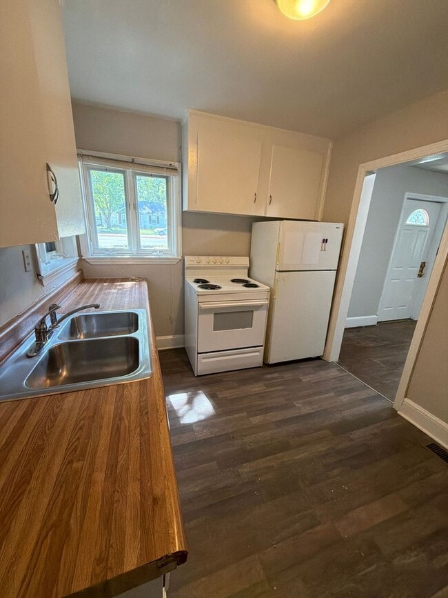 Photo - T.R. Lawing Realty Property