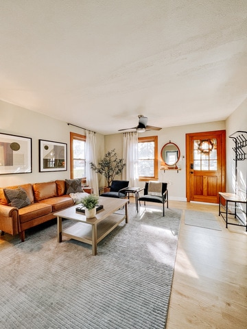 Photo - 1116 Adelia St