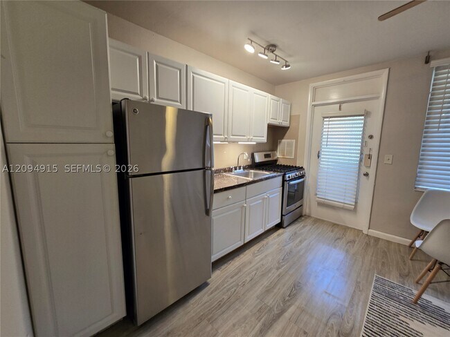 441 Collins Ct Unidad 5