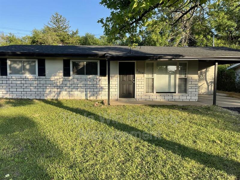 Photo - 2014 Wilbert Dr House