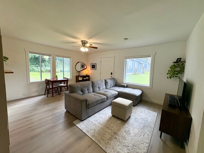 Building Photo - 120 National Ave N