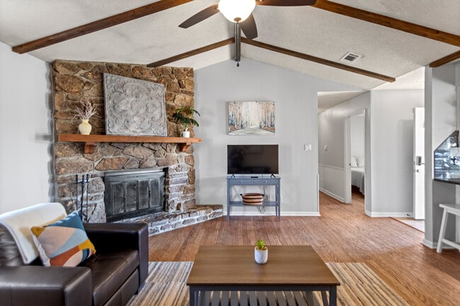 Photo - 122 Pecan Valley Dr