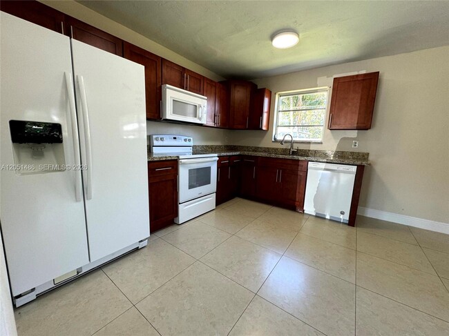 Photo - 3421 SW 32nd Ct