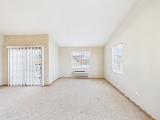 Photo - 917 Silverstone Dr Unit 917