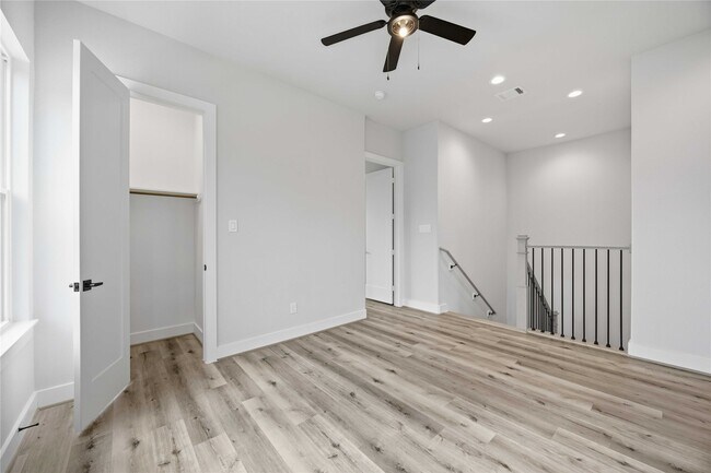 Photo - 6119 Campos Dr