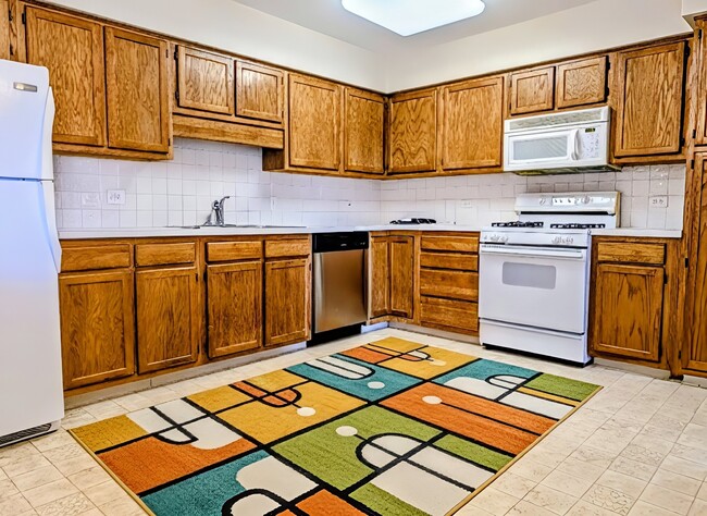 Photo - 6400 W Berteau Ave