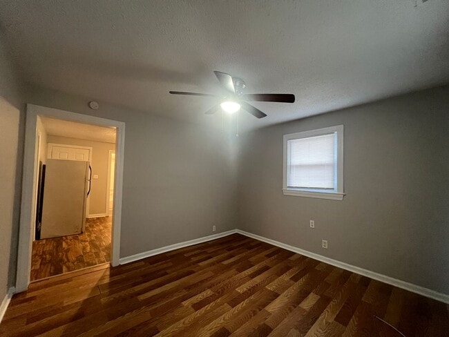 Photo - 618 W Granite Ave