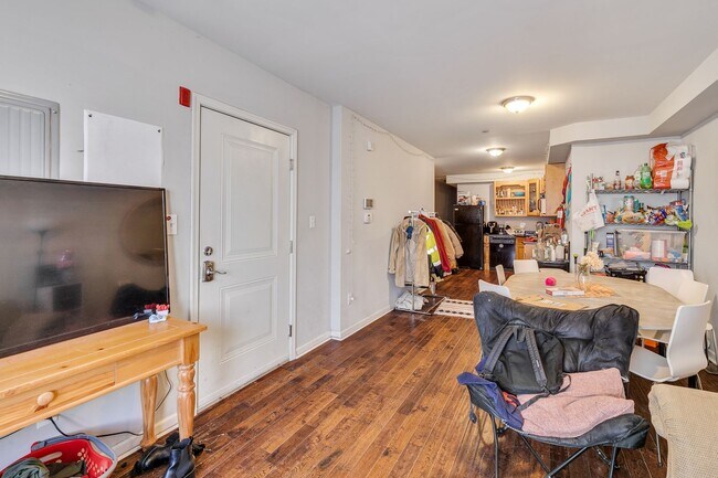 Photo - 1628 Willington St Unit A