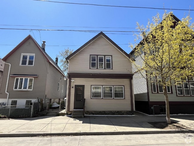 Building Photo - 923 E Clarke St Rental