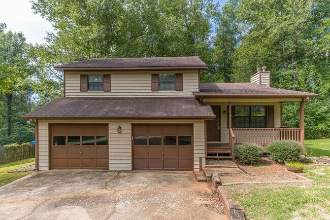 Photo - Traditional Tri-Level style