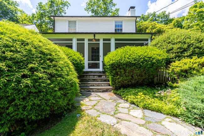 Photo - 896 Westport Rd