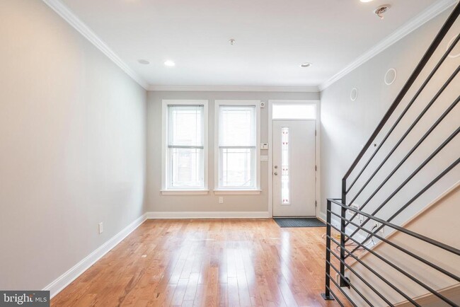 Photo - 2825 Agate St