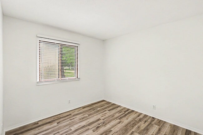 Photo - 4435 N 68th St Unidad 4435