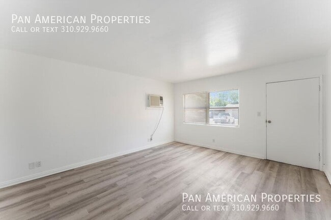 Photo - 546 W D St Unidad #D