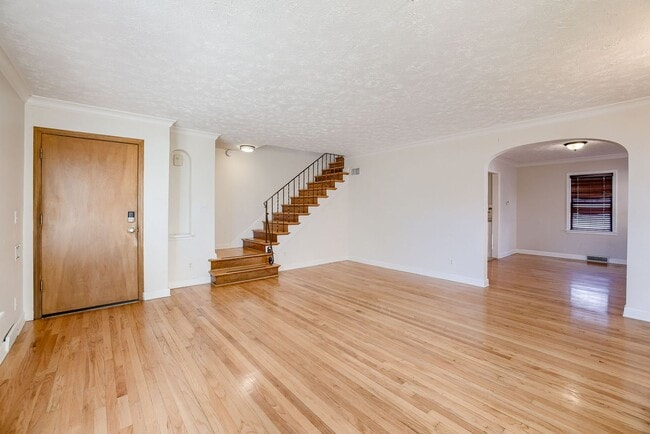 Photo - Charming 3 Bedroom Duplex In Prime Location!! Unit 558 S 34th St