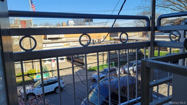 Photo - 31-16 60th St