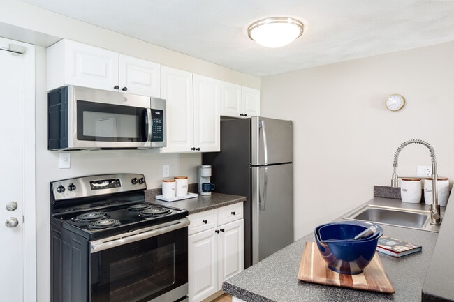 Photo - Cabot Crossing