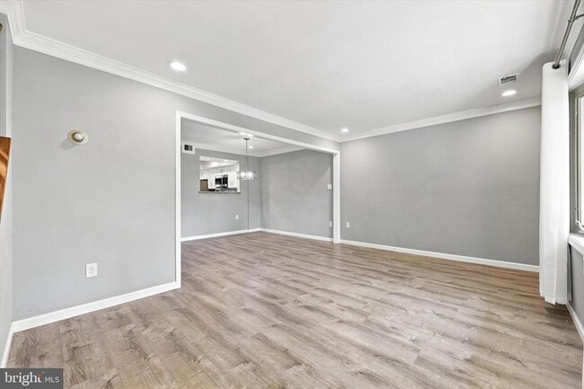Photo - 106 Woodside Cir