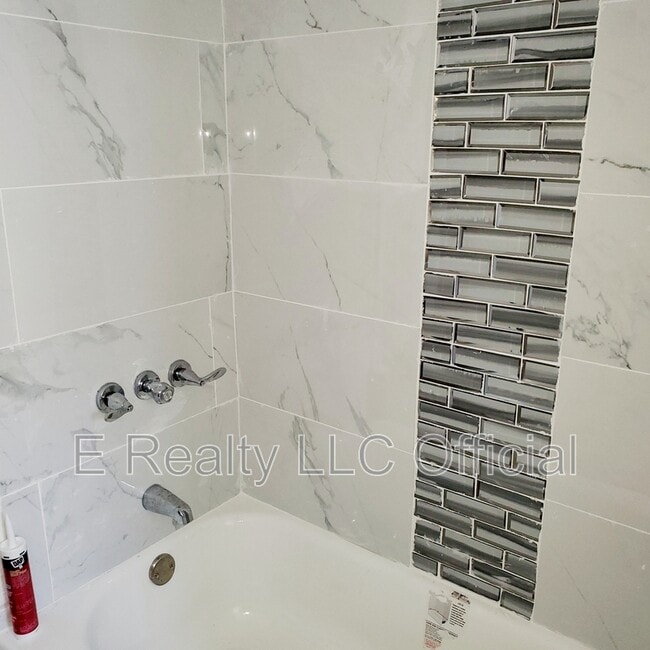Building Photo - 819 N 64th St Rental