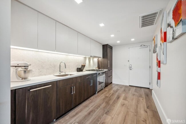 Photo - 1288 Howard St