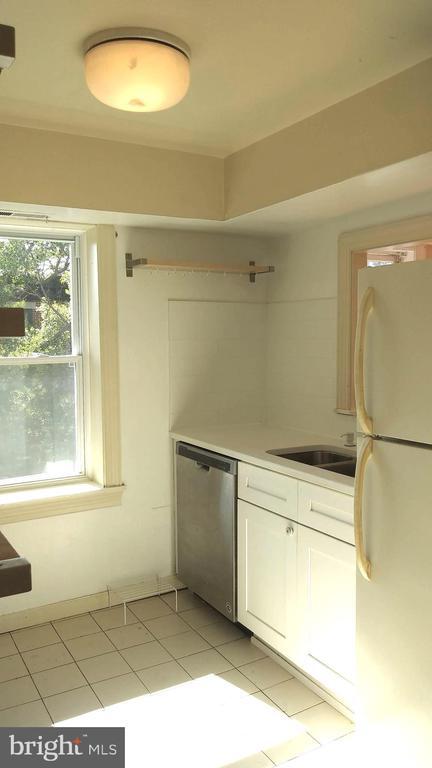 Photo - 2043 Mt Vernon St Unit 4