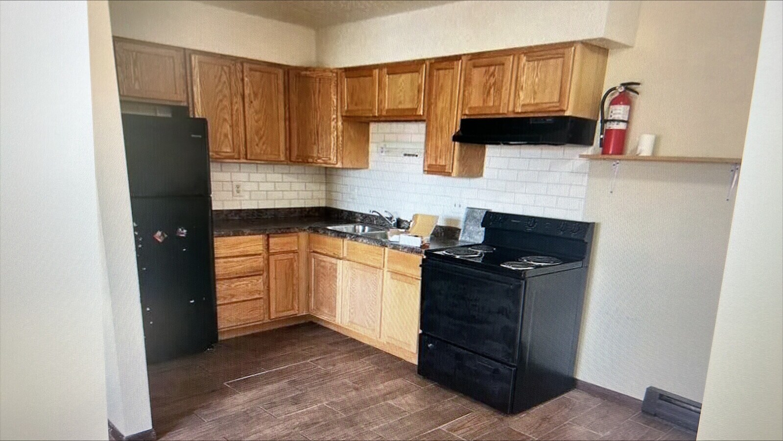 Photo - 230 W State St Unidad 4