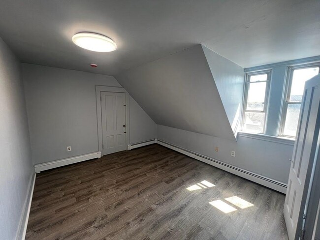 119 Graham St