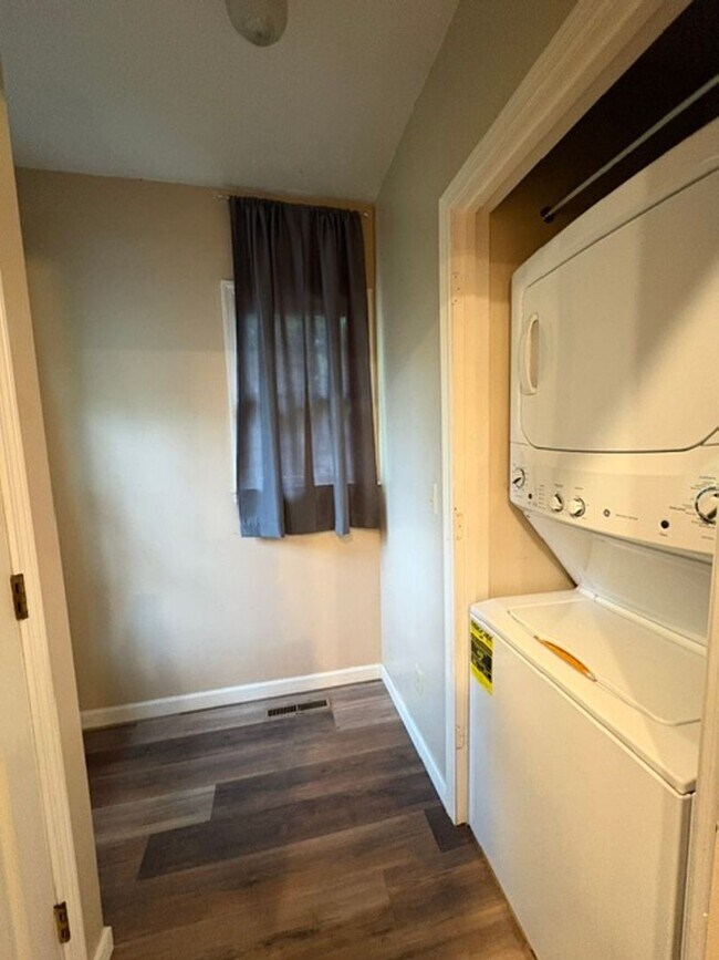 Photo - 600 Schultz St Unit Apt B