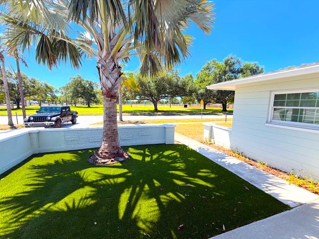 Photo - 5813 26th Ave N