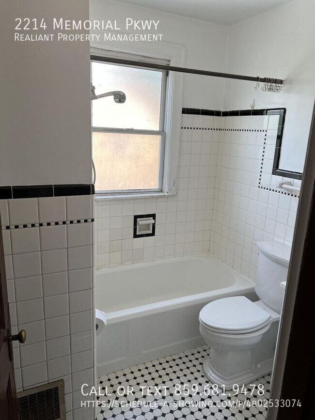 Photo - 2214 Memorial Pkwy