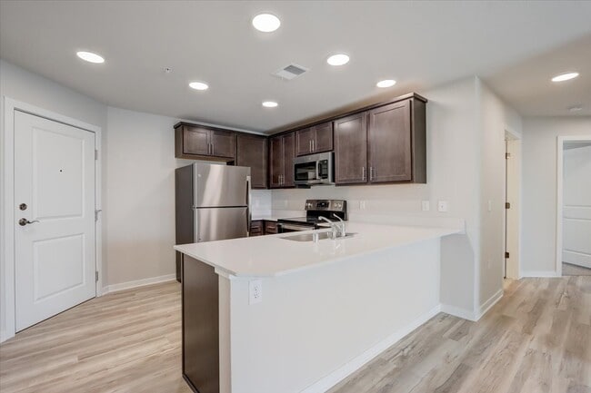 Hidden Hills Apartments
