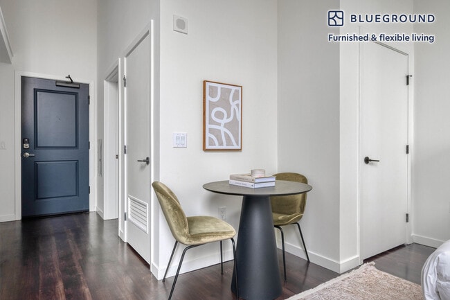 Photo - 624 Yale Ave N Unit FL2-ID710