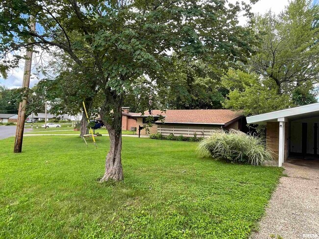 Photo - 2219 North St