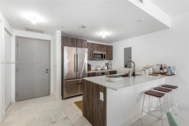 Photo - 488 NE 18th St Unit 909