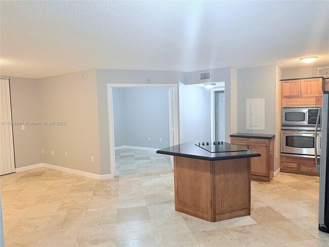 Photo - 11177 SW 8th St Unidad 105