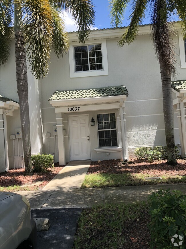 Building Photo - 10037 Poppy Hill Dr Unit Townhouse