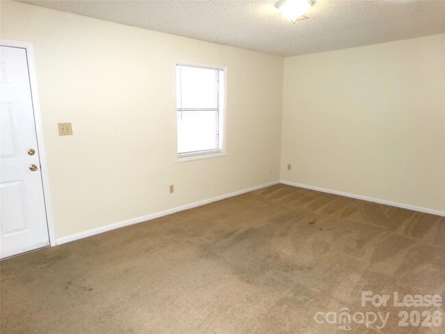 Photo - 100 Fairway St Unit 37