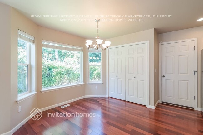 10112 21st Ave W