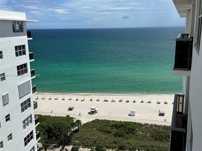 Photo - 6039 Collins Ave Unidad 1212