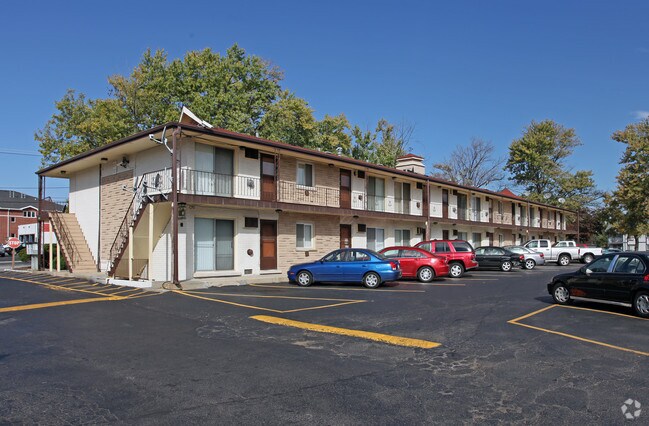 Forest Hills Apartments - Forest Hills Apartments