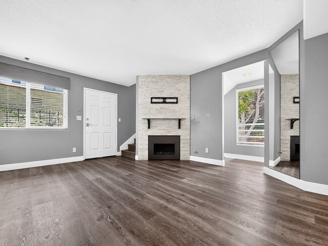 Living Room - 1154 N Sycamore Ave Unit 7
