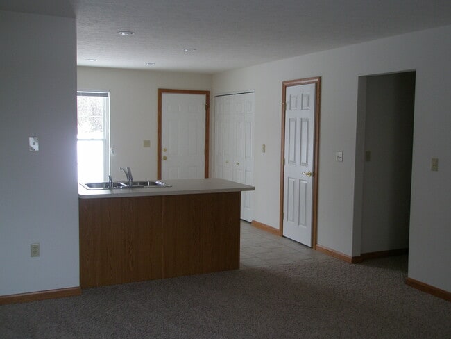 9007 Main St Unit 1