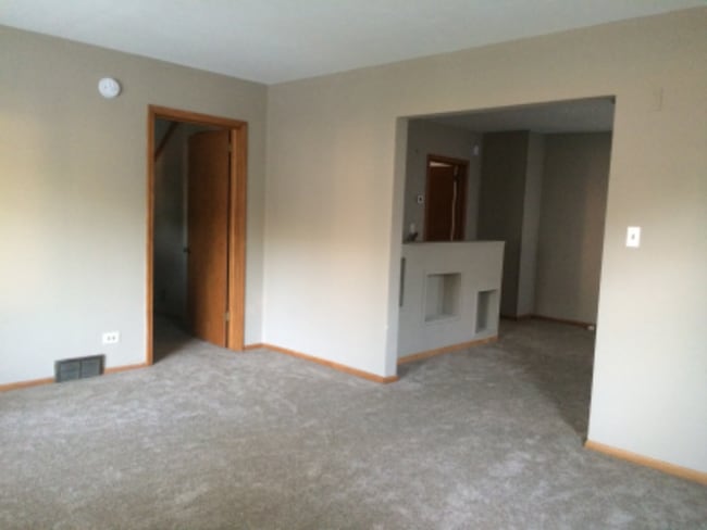 Photo - Uptown Duplex for Rent – Heart of The Wedg...