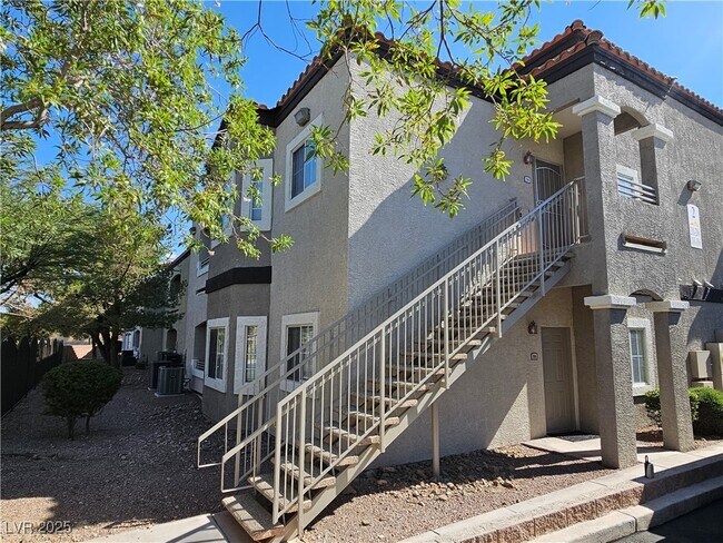 Building Photo - 6160 Rumrill St Unit 206 Rental